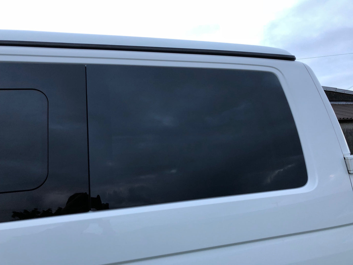 VW T5 T6  Nearside rear quarter windows